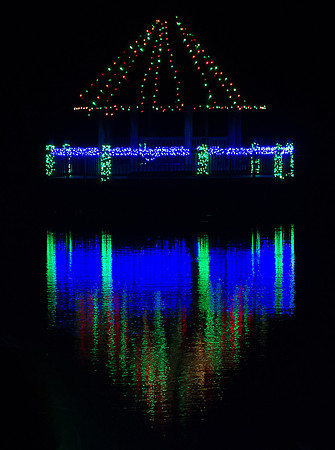 Meadowlark Gardens Christmas - December 31, 2016  073